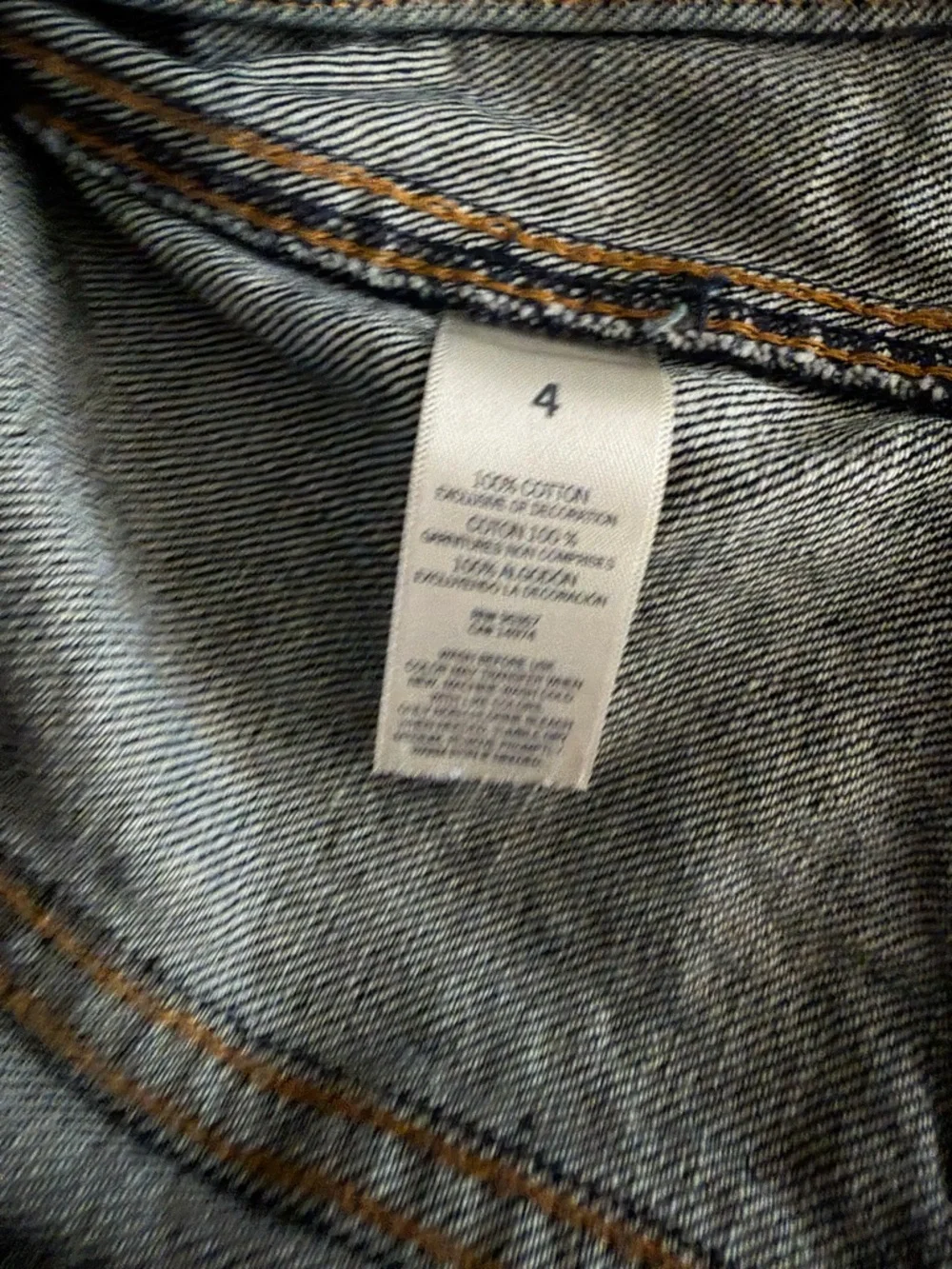 OshKosh B'gosh Children's Dark Blue Denim Jacket with Contrast Stitching Size 4 - Picture 6 of 6
